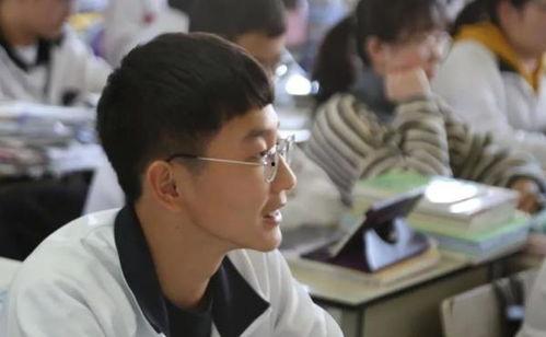 网曝高校黑料视频,揭秘校园不为人知的真相