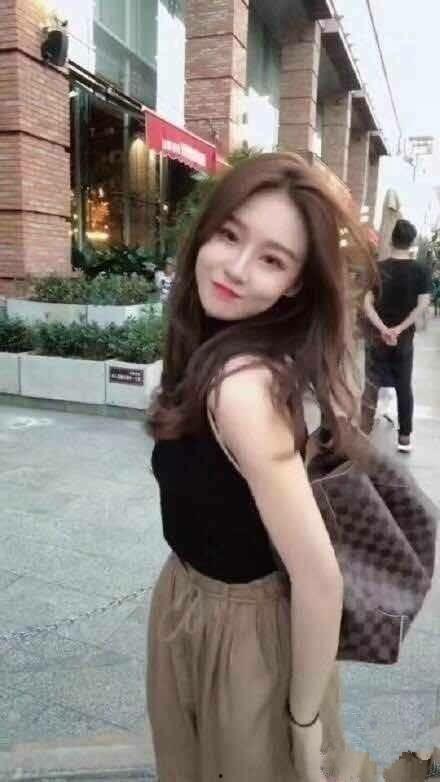 抖音网红佘颖欣黑料,揭秘背后真相