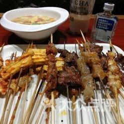 金刚山烧烤店跳舞的网暴黑料,真相背后引人深思